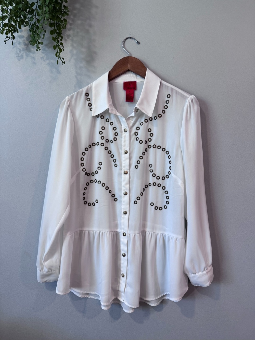 Christina White Button-Front Peplum Blouse with Stud Swirls sz m